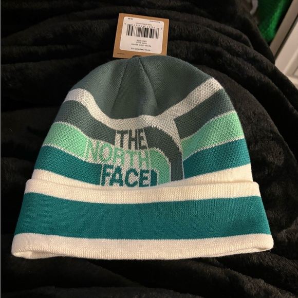 NWT The North Face Retro Logo Beanie - Picture 3 of 8